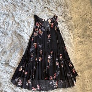 Gentle Fawn Black Floral Sleeveless Ruffle Tank